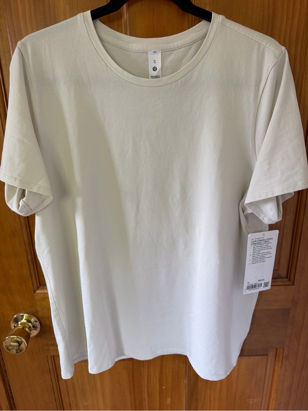 Lululemon Crew Neck T-Shirt in Off-White
